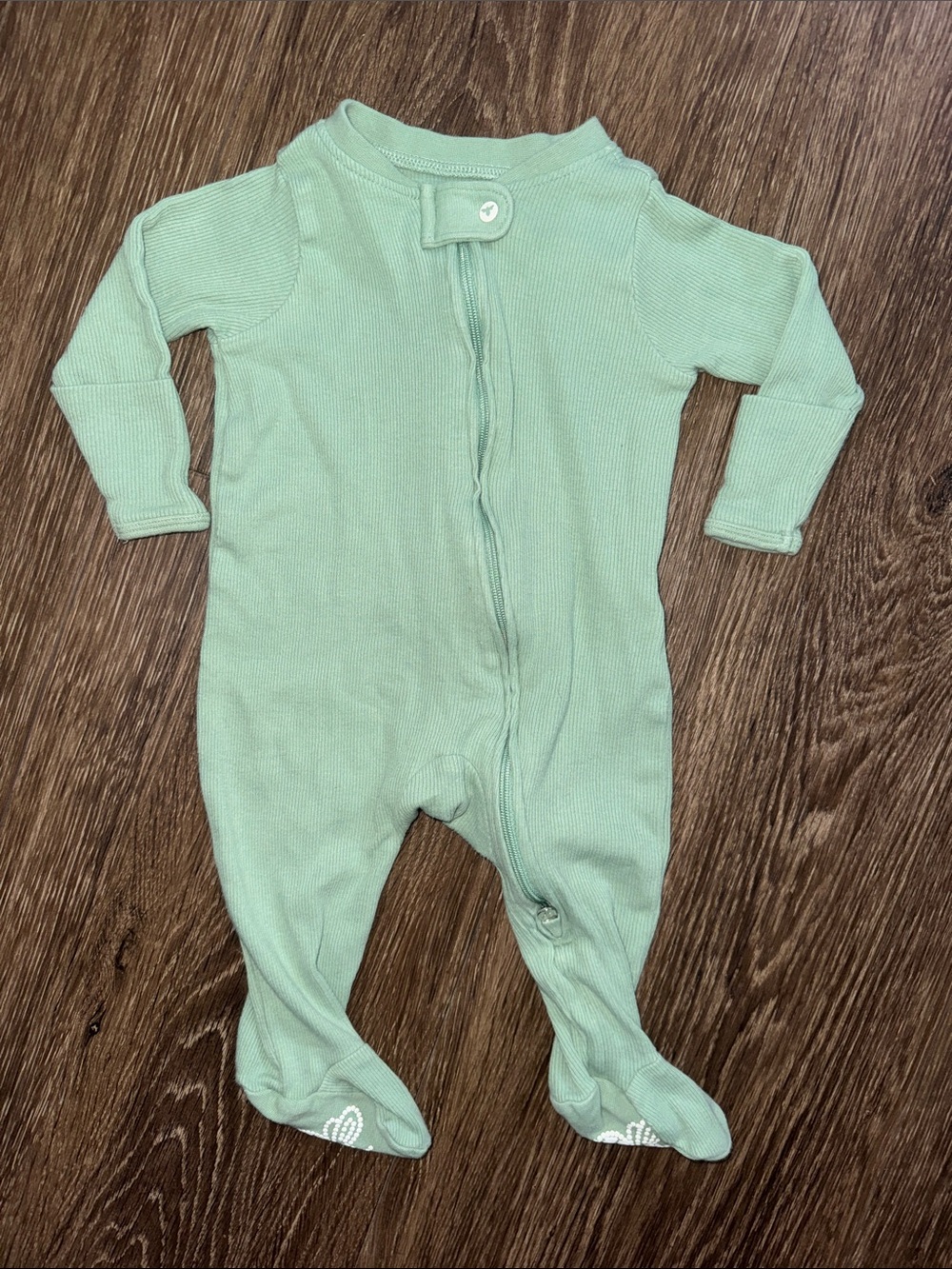 Burt’s Bees Baby Long-Sleeve Footed One-Piece  Sleeper in Mint Green (0-3m)